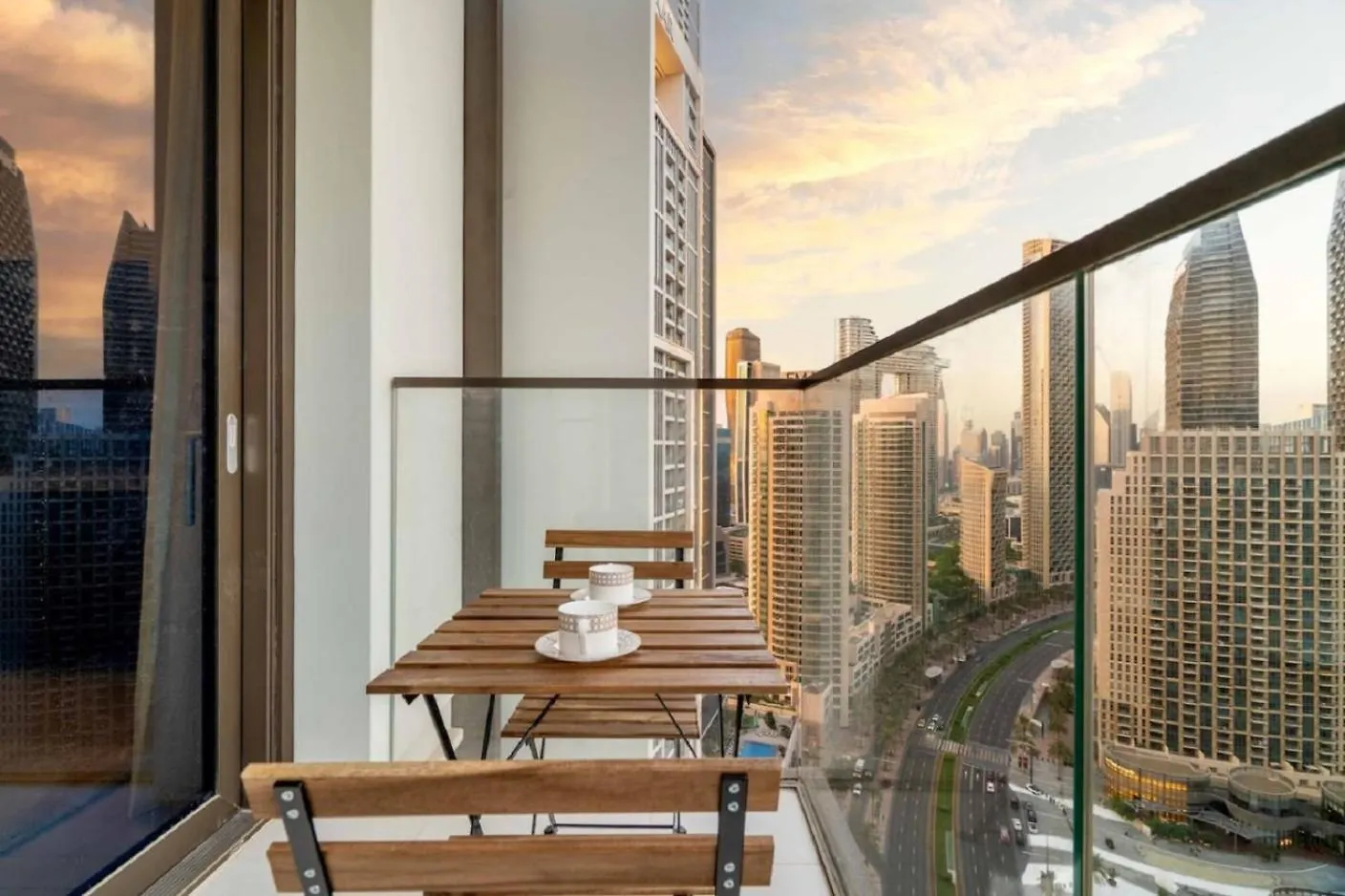 Premium Burj Khalifa View In Downtown Dubai Apartment