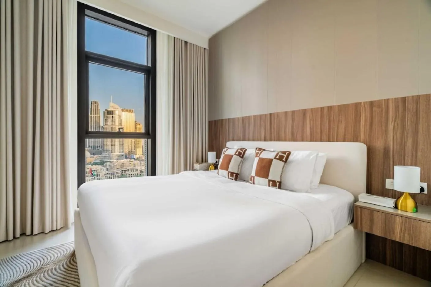 Premium Burj Khalifa View In Downtown Dubai Apartment