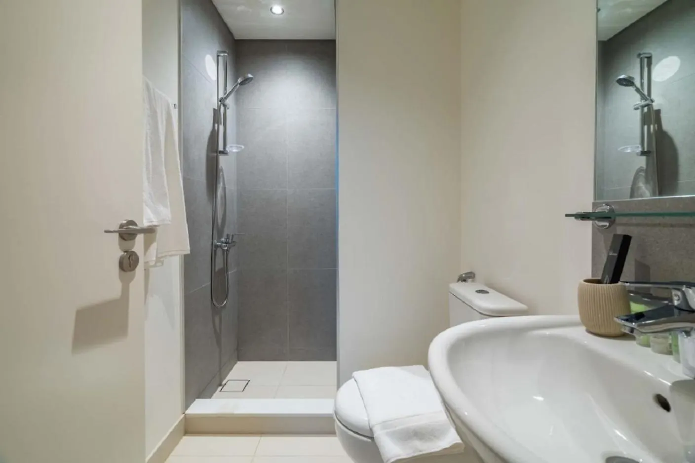 Premium Burj Khalifa View In Downtown Dubai Apartment