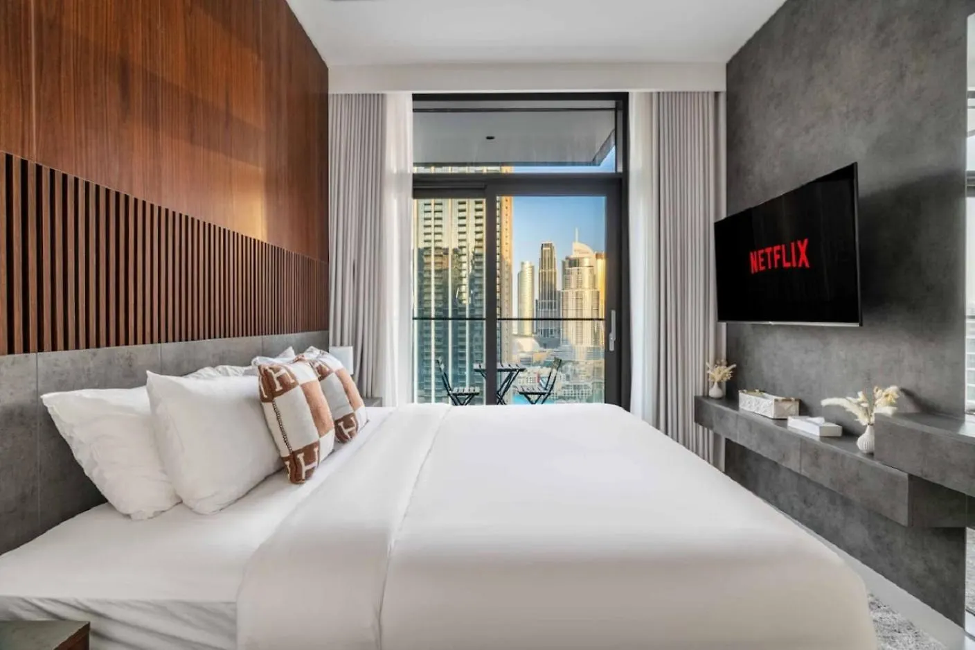 Premium Burj Khalifa View In Downtown Dubai Apartment